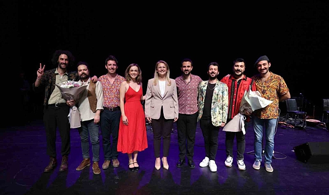 Bakırköy’ün dört bir yanında ’Cumhuriyet Bizim’ şenlikleri düzenlendi