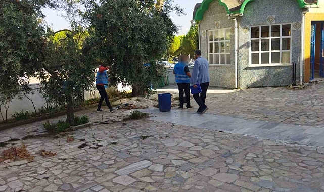 Bandırma’daki camileri yükümlüler temizledi