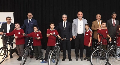 Başkan İbrahim Sandıkçı’dan öğrencilere ödül