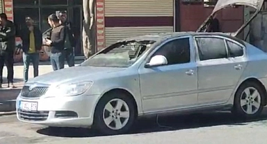Batman’da seyir halindeki otomobil alev aldı