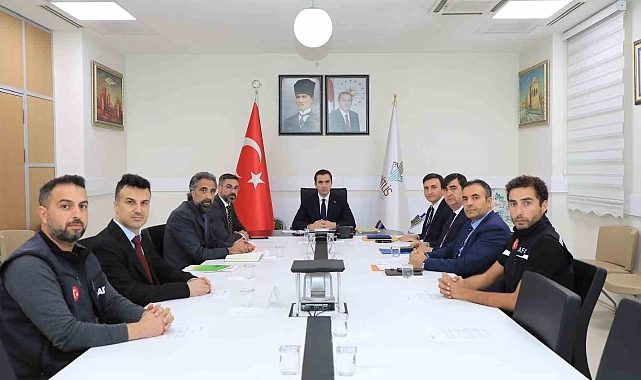 Bitlis Valisi Ahmet Karakaya 'Uluslararası Afet Risklerinin Azaltılması Günü' toplantısına katıldı