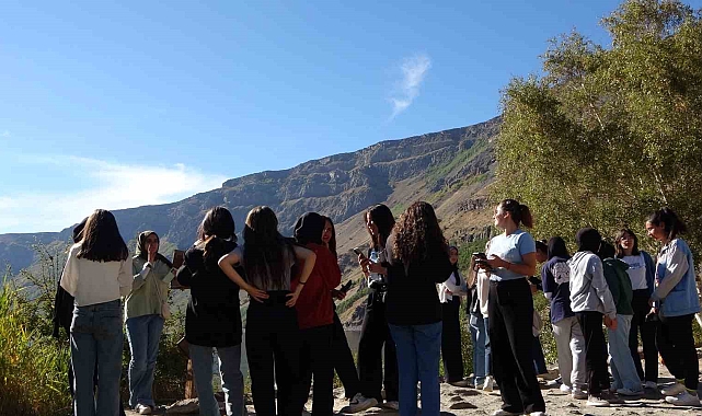 Bitlis'te ki Nemrut Krater Gölü'ne ziyaretçi akını