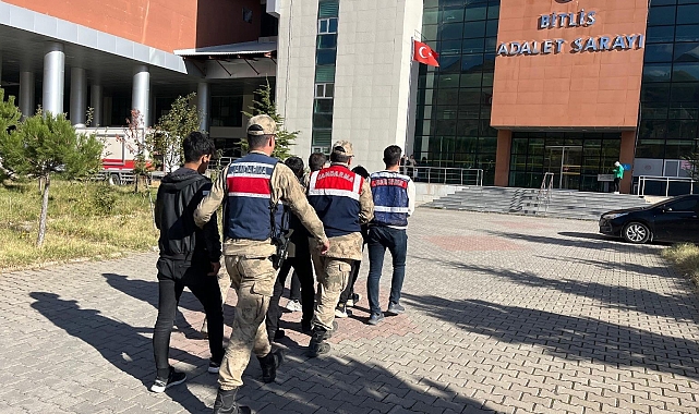 Bitlis'te terör operasyonu: 9 gözaltı