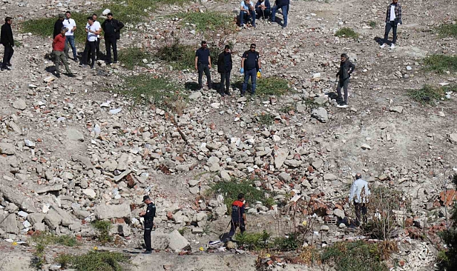 Boş arazide insan kemikleri bulundu