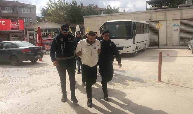 Bursa’da tefeci çetesi çökertildi