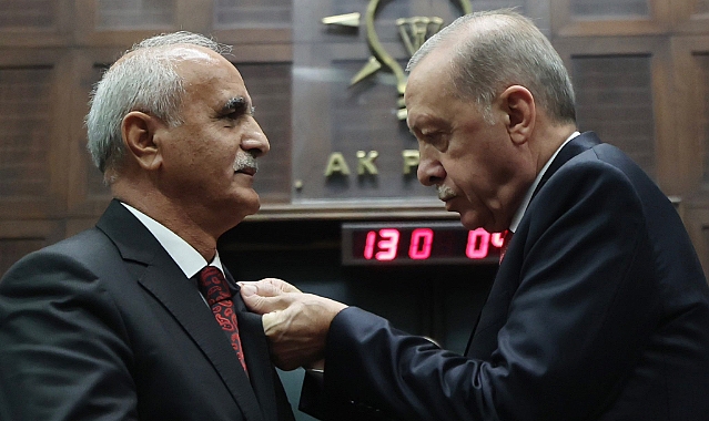 Cumhurbaşkanı Erdoğan'ın rozet takdimiyle Ağrı'da AK Parti rüzgarı esti