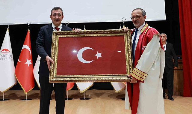 Cumhurbaşkanı Yardımcısı Yılmaz, Bingöl Üniversitesi akademik yıl açılışına katıldı