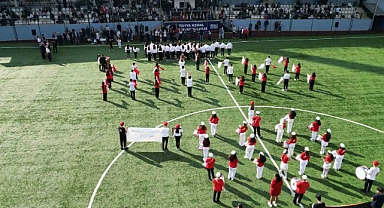 Cumhuriyet’in 101. yılı Kağıthane’de coşkuyla kutlandı