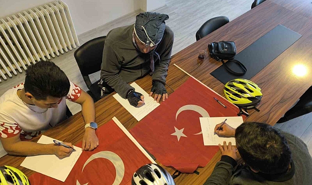 Cumhuriyet’in 101. yılında Atatürk’e mektup yazdılar