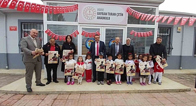 Cumhuriyetin ilanını minikler duyurdu