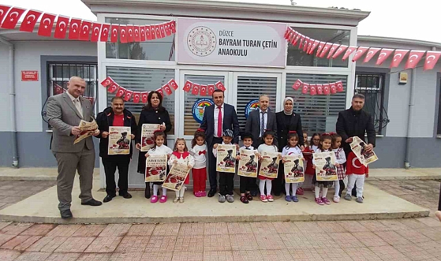 Cumhuriyetin ilanını minikler duyurdu