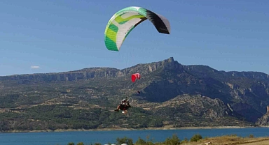 Ermenek yamaç paraşütü tutkunlarının yeni gözdesi oldu