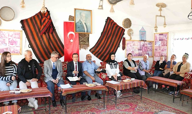 Erzincan Tatlısu'da kadınlar hem üretecek hem satacak