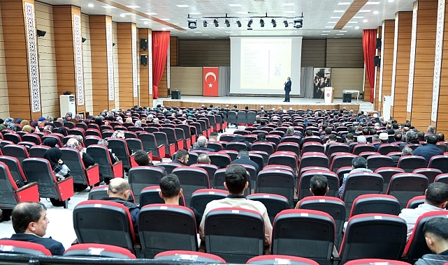 Erzincan'da "Ailede Sorumluluk Bilinci" konulu konferans verildi