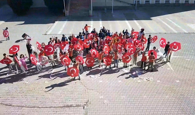 Erzincan'da fidan dikme ve uçurtma şenliği etkinliği düzenlendi