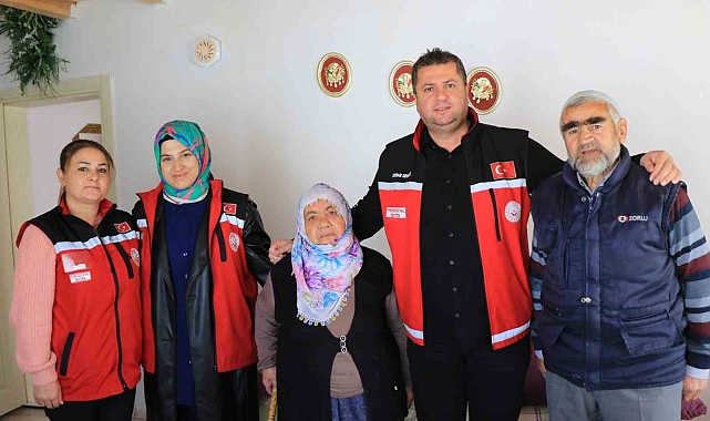 Erzincan'da yaşlılar evlerinde ziyaret edildi