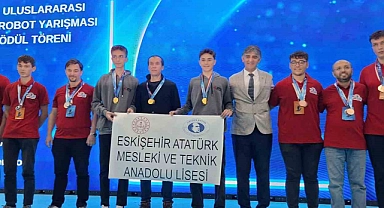 Eskişehir’deki lisede tasarlanan robot dünya birinciliğini getirdi