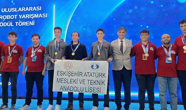 Eskişehir’deki lisede tasarlanan robot dünya birinciliğini getirdi