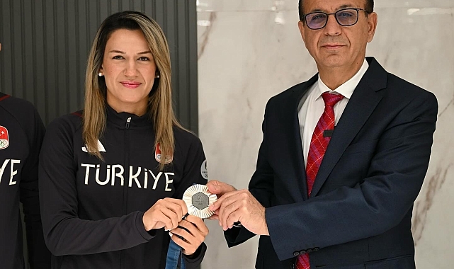Geçit: "Hatice Akbaş örnek bir sporcudur"