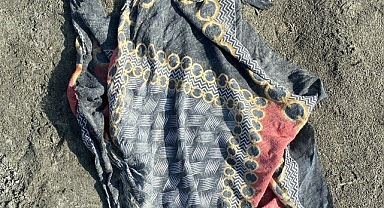 İçişleri Bakanı Ali Yerlikaya: “Bugün Van Gölü kıyısına vuran ve Rojin kızımıza ait olduğu ailesi tarafından belirlenen başörtü bulunmuştur"