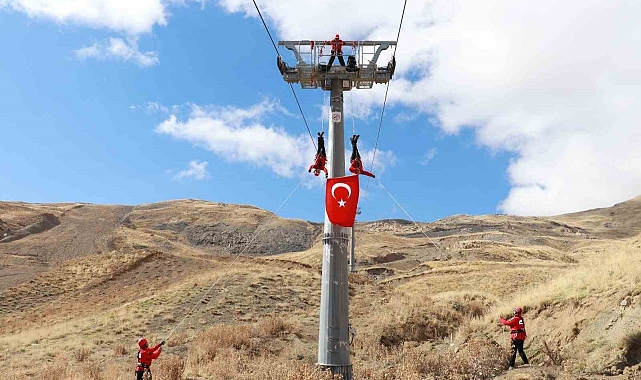 JAK timinden nefes kesen kurtarma tatbikatı