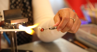 Karatay Belediyesi’nden ücretsiz cam işleme sanatı atölyesi