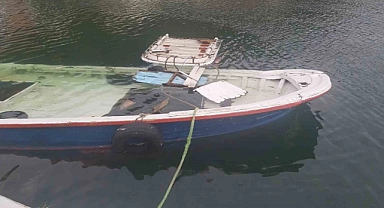 Kırklareli’nde ağlara takılan fazla balık tekneyi batırdı