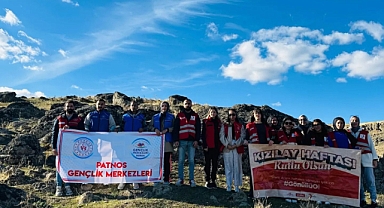 Kızılay Haftası'nda Doğa Yürüyüşü Gerçekleştirdi Türk Kızılay Patnos Şubesi