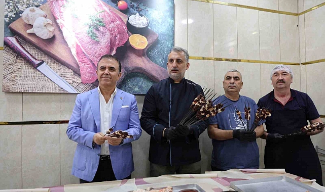 Kozan ciğeri coğrafi işaret için şişlere dizildi