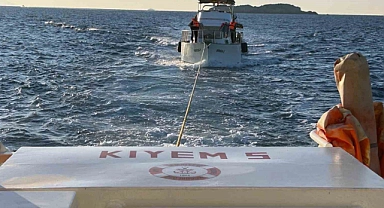 Makine arızası yapan 15 metrelik tekneyi KIYEM ekipleri kurtardı