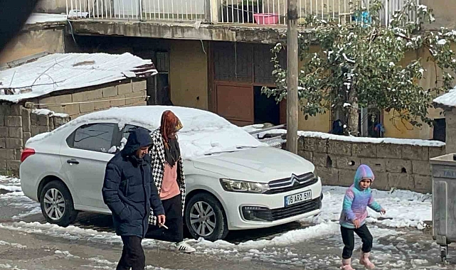 Mevsimin ilk karı yağdı