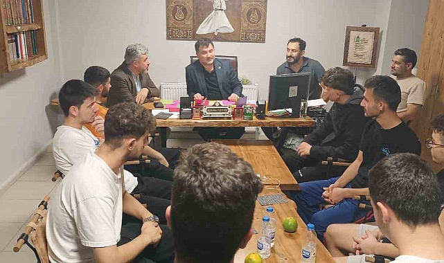 Milletvekili Öztürk, üniversite öğrencileri ile buluştu