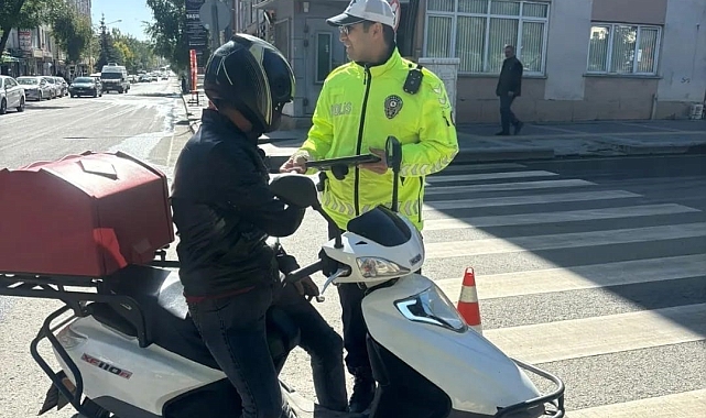 Motosiklet kuryeler denetlendi