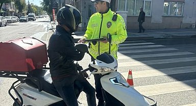 Motosiklet kuryeler denetlendi