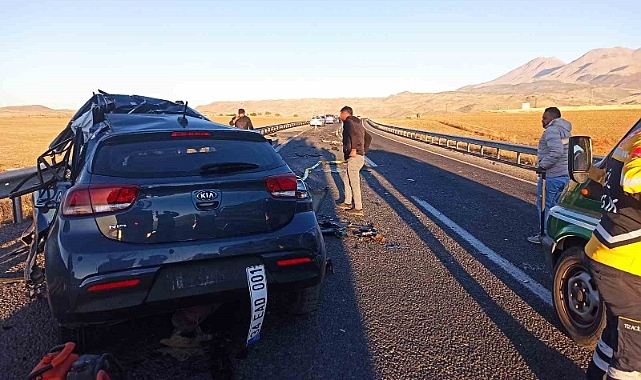 Niğde’de yolcu otobüsü ile otomobil çarpıştı: 1 ölü, 3 yaralı