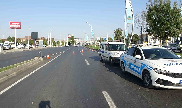 Otomobil ile çarpışan Tofaş'ta önemli hasara meydana geldi