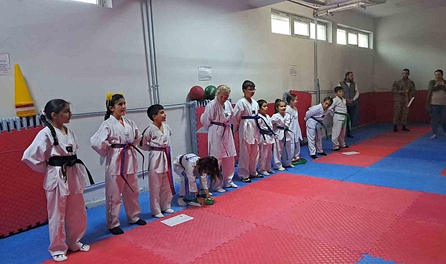 Posof'ta miniklerin kuşak heyecanı