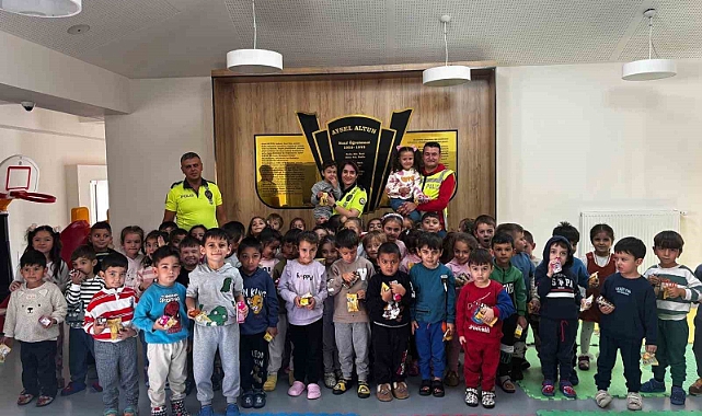 Refahiye’de çocuklara trafik eğitimi verildi