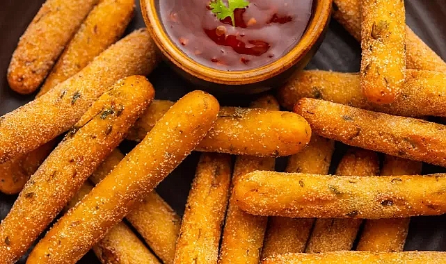 Restoranlardakini aratmıyor! Çıtır patates çubukları nasıl yapılır?