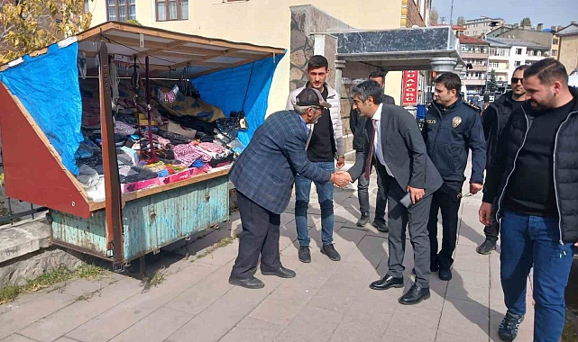 Sarıkamış Kaymakamı Aslantatar'dan esnaf ziyareti