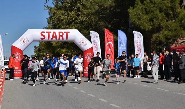 Söğütte 2’inci Cumhuriyet Koşusu gerçekleştirildi