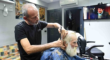 Sokakta yaşayan vatandaşa belediyeden yardım eli