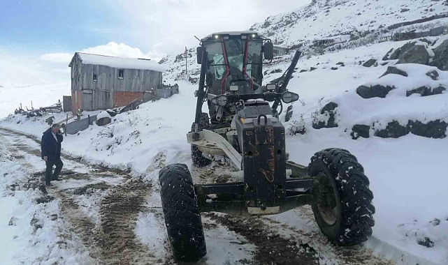 Trabzon’da ekiplerin kar mesaisi erken başladı