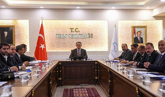 Vali Balcı başkanlığında yapımı devam eden kütüphanelerle ilgili değerlendirme toplantısı