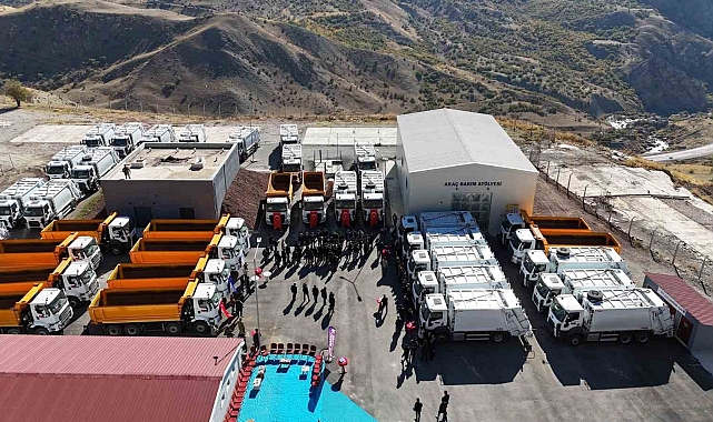 Vali Çelik araç teslim törenine katıldı