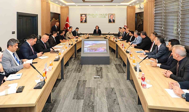 Vali Hamza Aydoğdu proje ve çalışmalar hakkında bilgilendirildi