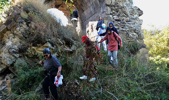 Van'da kadınlar doğa ve sağlıklı yaşam yürüyüşü gerçekleştirdi