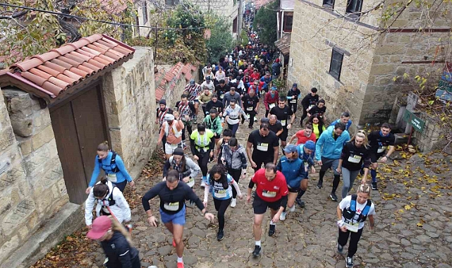 17 ülkeden bin 700 sporcu Kazdağları’nda koşuyor