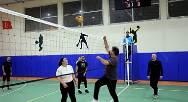 24 Kasım etkinliklerinde şehit öğretmenlere vefa maçı