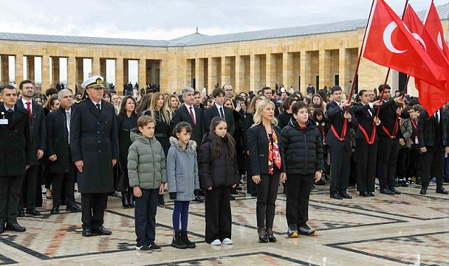 ’24 Kasım’ öncesi Başöğretmen Atatürk’e anlamlı ziyaret